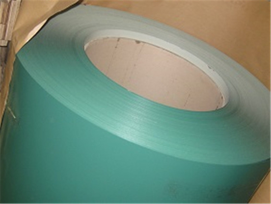Chine La couleur standard d&#039;en ASTM DIN enduite a galvanisé la bobine en acier pour la porte de garage usine